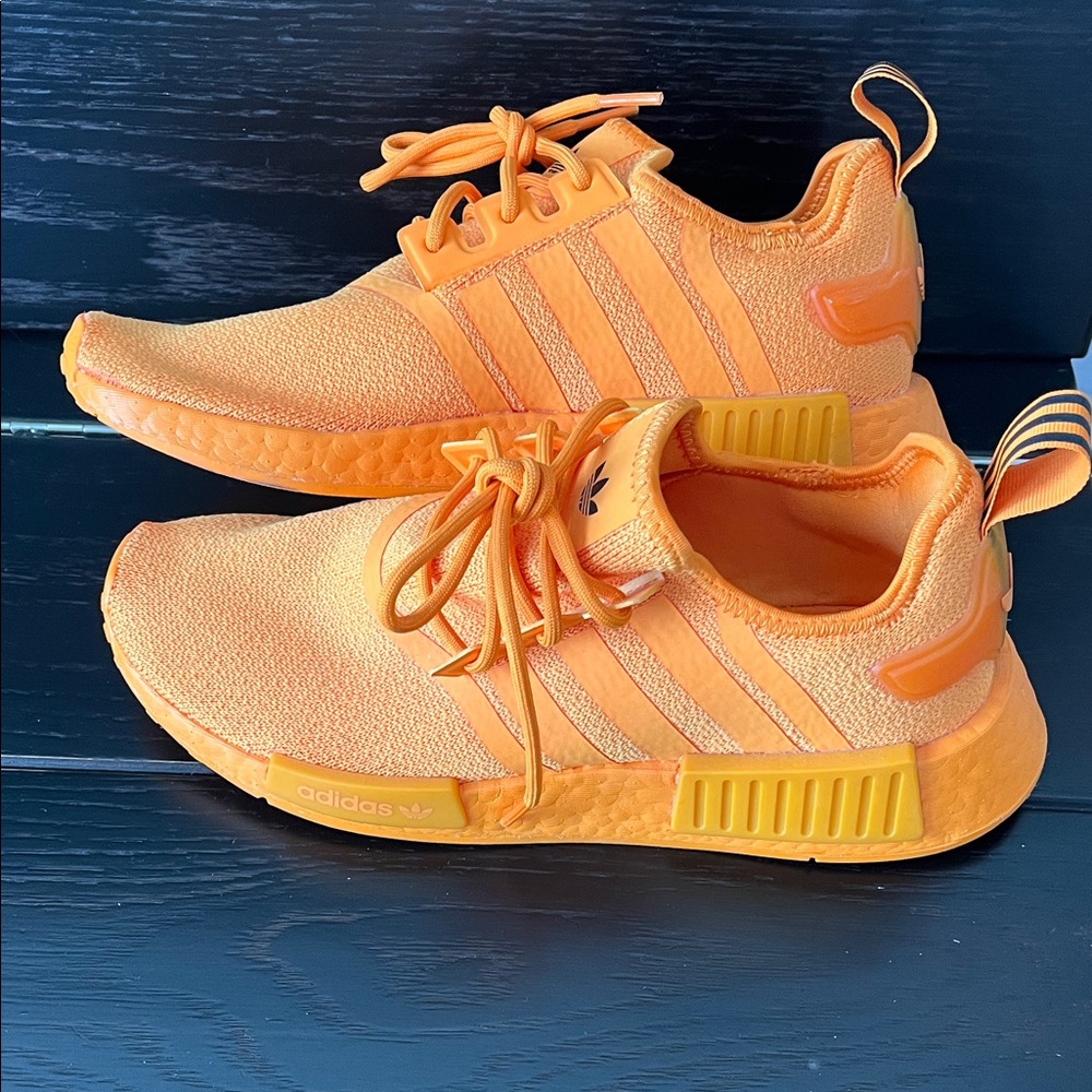 Adidas Sneakers